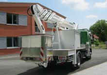 Nacele cu braț articulat montate pe trailer Blumenbecker - Hubmeister® HM 28 TKI