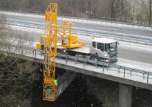 Nacele cu braț articulat montate pe trailer Moog MBI 110-1,2/S
