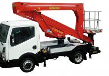 Nacele cu braț articulat montate pe trailer Palfinger P 200 AXE