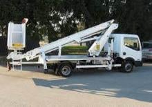 Nacele cu braț articulat montate pe trailer ISOLI PT 19.9