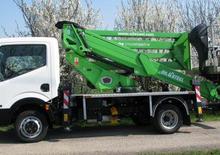 Nacele cu braț articulat montate pe trailer Oil & Steel Snake 1770 Compact RE
