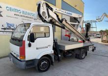 Nacele cu braț articulat montate pe trailer Oil & Steel Snake 179