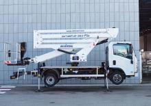 Nacele cu braț articulat montate pe trailer Oil & Steel Snake 20 FB
