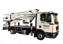 Nacele cu braț articulat montate pe trailer Oil & Steel Snake 2714 