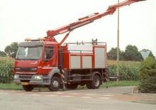 Nacele cu braț articulat montate pe trailer Custers Taurus 200-18