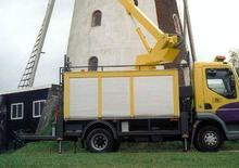 Nacele cu braț articulat montate pe trailer Custers Taurus 265-14,5