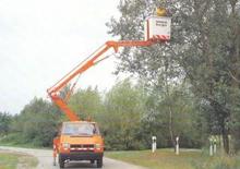 Nacele cu braț articulat montate pe trailer Ruthmann V 80