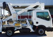 Nacele cu braț articulat montate pe trailer Klubb VAT 42 NE