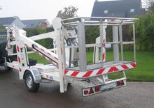 Nacele cu braț articulat montate pe camion Thomas Hoogwerkers 150 NW
