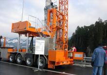 Nacele cu braț articulat montate pe camion Moog MBI 160-1,7/S
