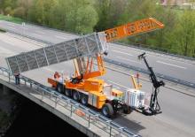 Nacele cu braț articulat montate pe camion Moog MBI 180-1,7/S