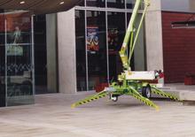 Nacele cu braț articulat montate pe camion Niftylift NL 120 T