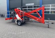 Nacele cu braț articulat montate pe camion UpRight TL 33