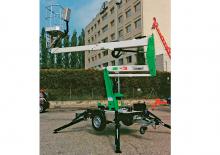 Nacele cu braț articulat montate pe trailer Comet X Trailer 14