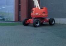 Nacele cu braț articulat pe roți JLG 510 AJ