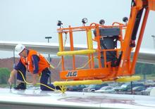 Nacele cu braț articulat pe roți JLG 740 AJ