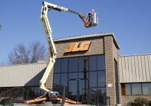 Nacele cu braț articulat pe șenile JLG X430AJ