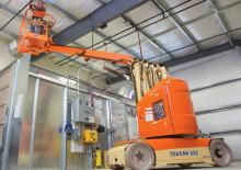 Nacele verticale cu un singur catarg JLG 32E