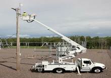 Nacele telescopice montate pe camion Altec ALB50P