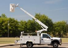 Nacele telescopice montate pe camion Altec AT200A