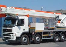 Nacele telescopice montate pe camion Multitel J 352 TA