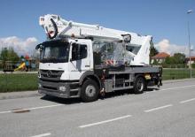 Nacele telescopice montate pe camion Multitel MJ 375