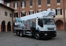 Nacele telescopice montate pe camion Multitel MJ 420