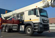 Nacele telescopice montate pe camion Palfinger P 570