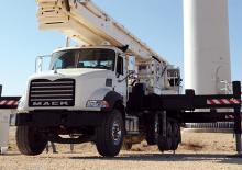 Nacele telescopice montate pe camion Bronto Skylift S230XDT