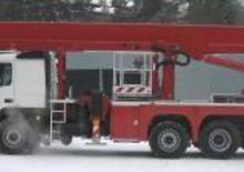 Nacele telescopice montate pe camion Bronto Skylift S 60 XDT
