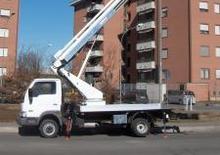 Nacele telescopice montate pe camion Colombo Giuseppe TLC 422 L