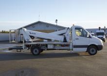 Nacele telescopice montate pe camion Versalift VTX-240 