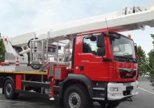 Nacele telescopice montate pe camion Palfinger WT 450