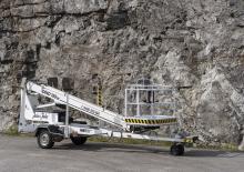 Nacele telescopice montate pe trailer Bronto Skylift Dino 150 Zx