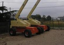 Nacele telescopice pe roți JLG 40 H