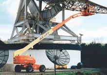 Nacele telescopice pe roți JLG 660SJ
