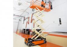 Platforme de ridicare de tip foarfecă pe roți JLG 1932R