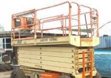 Platforme de ridicare de tip foarfecă pe roți JLG 400 CRT