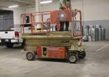 Platforme de ridicare de tip foarfecă pe roți JLG CM 2046