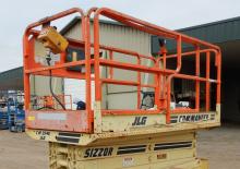 Platforme de ridicare de tip foarfecă pe roți JLG CM 2546