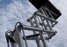 Platforme de ridicare de tip foarfecă pe roți Holland-Lift HL-160 E20 N