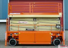 Platforme de ridicare de tip foarfecă pe roți Holland-Lift HL-285 E13 4WDS/N