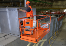 Platforme de ridicare de tip foarfecă pe roți JLG R3246 