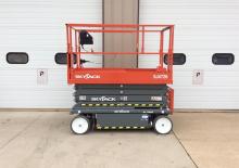 Platforme de ridicare de tip foarfecă pe roți Skyjack SJ4726 
