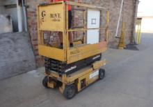 Platforme de ridicare de tip foarfecă pe roți Grove-Manlift SM 2232 E