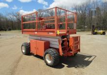 Platforme de ridicare de tip foarfecă pe roți Snorkel SR 3284