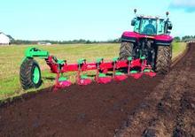 Pluguri Kverneland BE 100