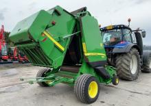 Prese de balotat rotunde John Deere 582
