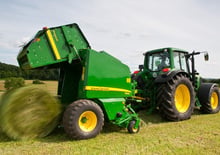 Prese de balotat rotunde John Deere 678