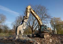 Pulverizatoare beton Caterpillar P215